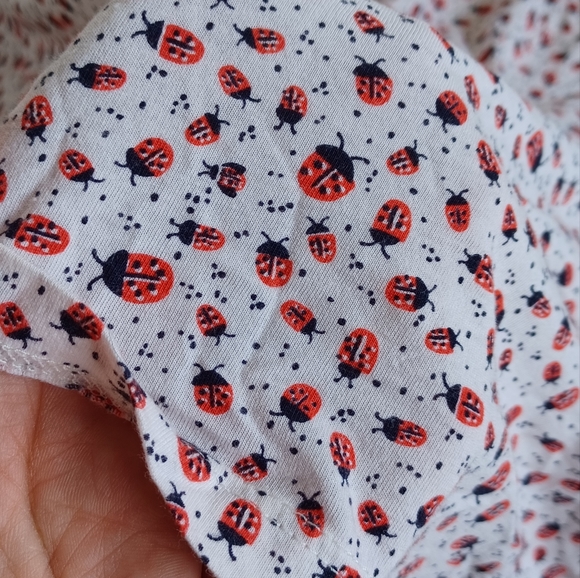 SALE! Loft 🐞 ladybug shirt - Picture 4 of 5